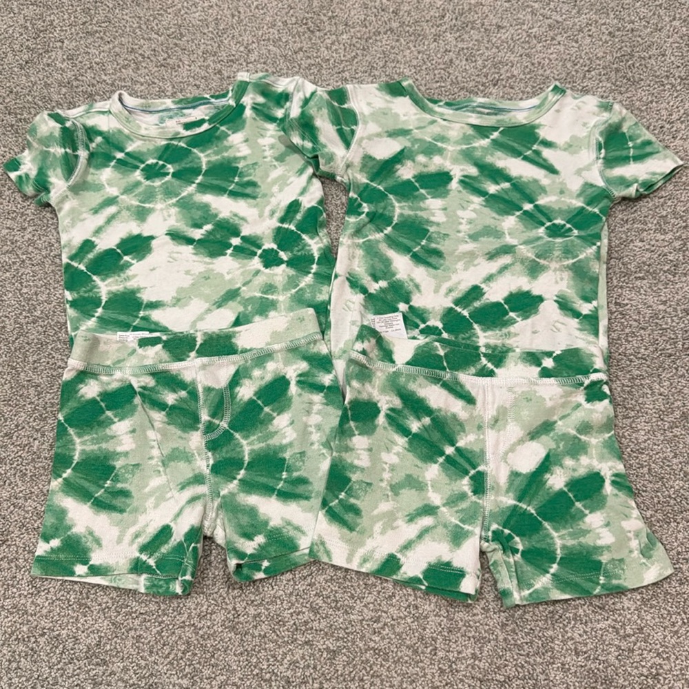 Crewcuts pajamas for twins (2sets).
